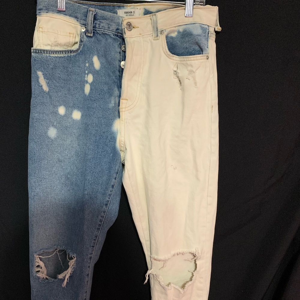 Jeans - Picture 1 of 4